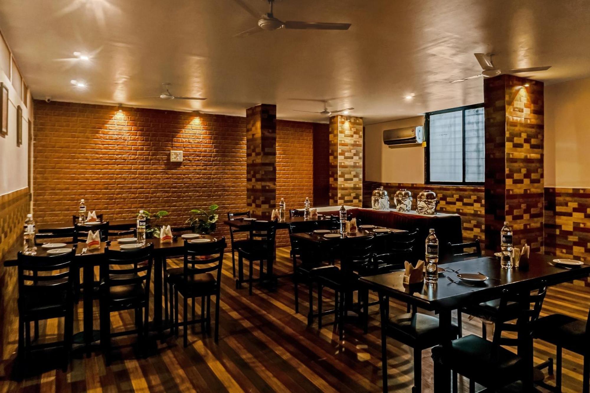 Hotel O Log Inn Plaza Near Eon It Park Pune Exterior photo
